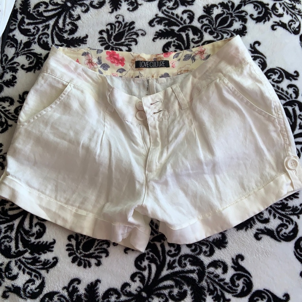 Love culture shorts